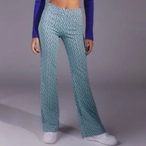 NWOT⭐️ Urban Outfitters Patterned Flare Pants size XS